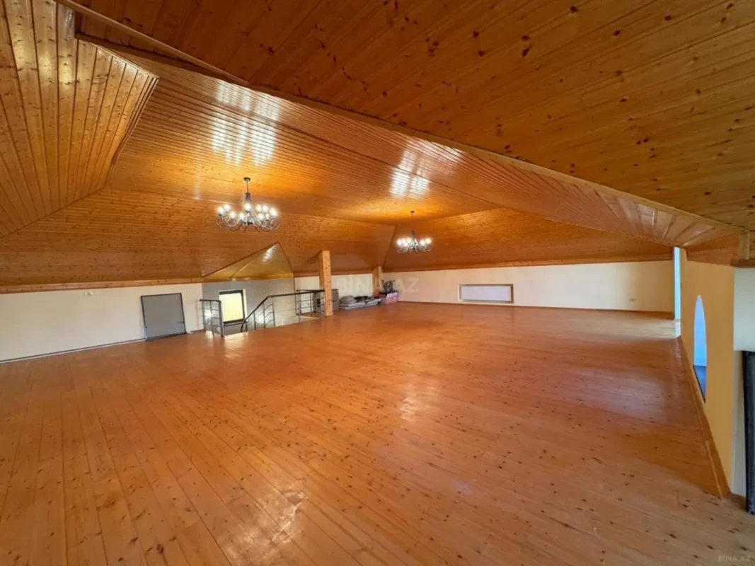 Satılır 7 otaqlı həyət evi 365 m²