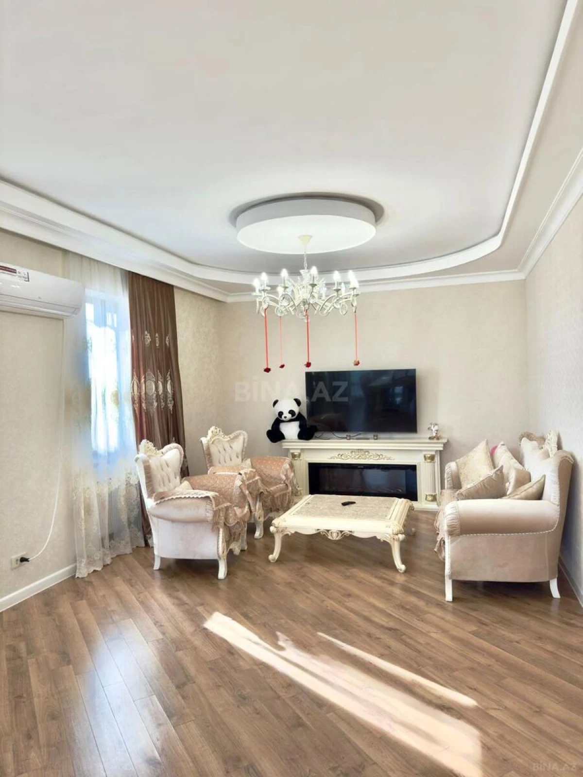 Satılır 7 otaqlı həyət evi 365 m²