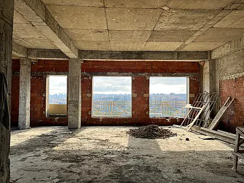 Satılır 10 otaqlı mənzil 600 m²