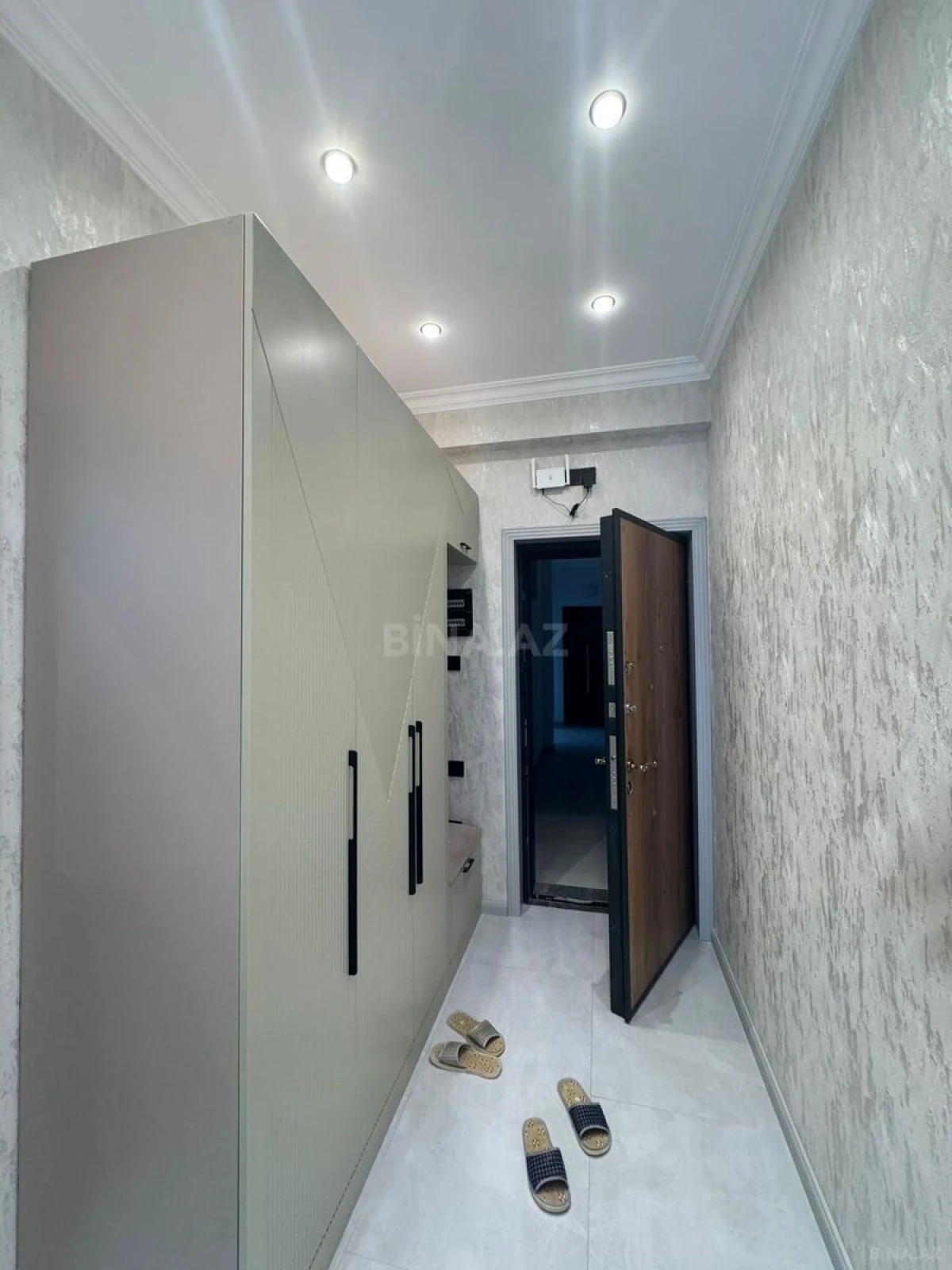Satılır 2 otaqlı mənzil 58 m²