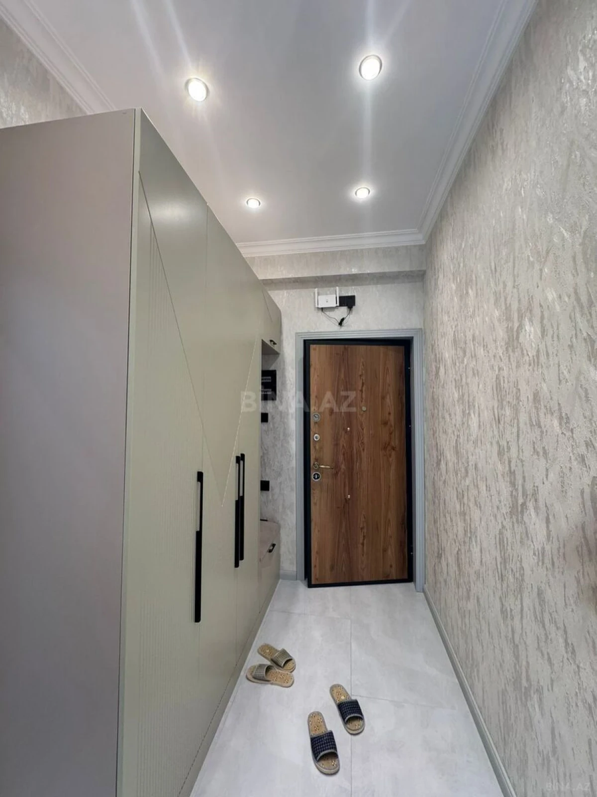 Satılır 2 otaqlı mənzil 58 m²