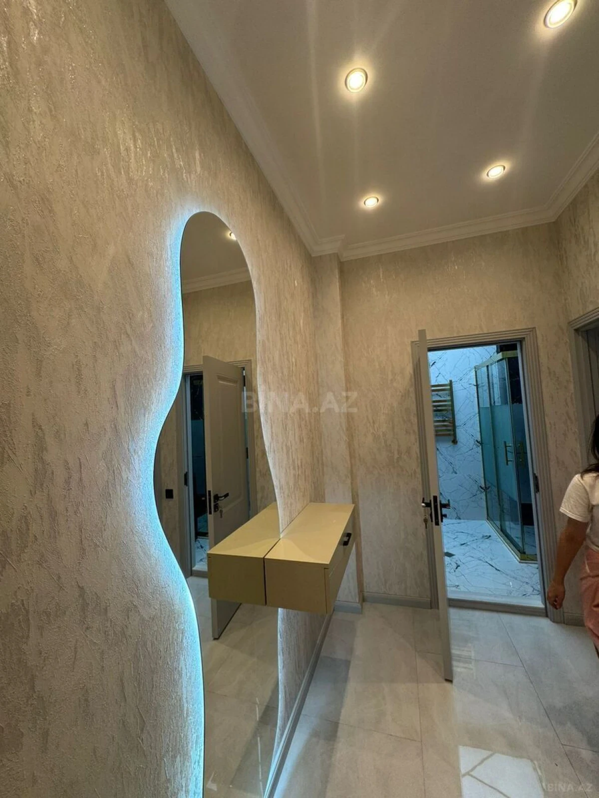 Satılır 2 otaqlı mənzil 58 m²