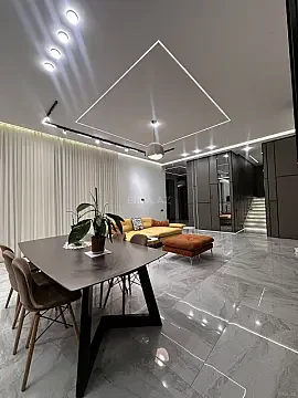 Satılır 6 otaqlı həyət evi 300 m²