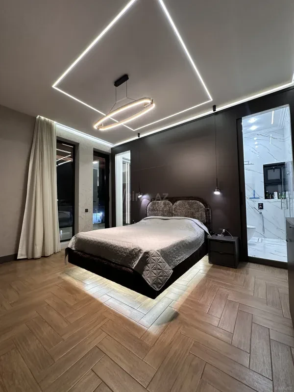 Satılır 6 otaqlı həyət evi 300 m²