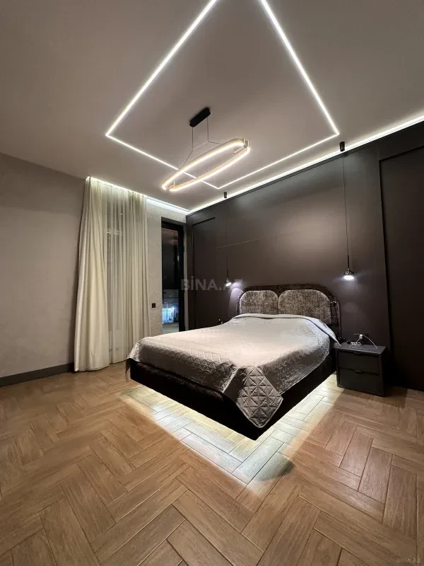 Satılır 6 otaqlı həyət evi 300 m²