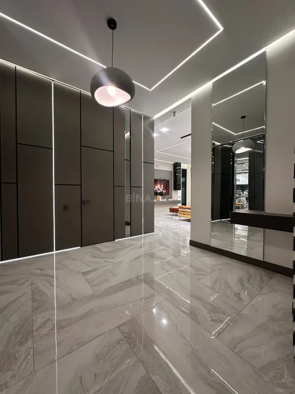 Satılır 6 otaqlı həyət evi 300 m²
