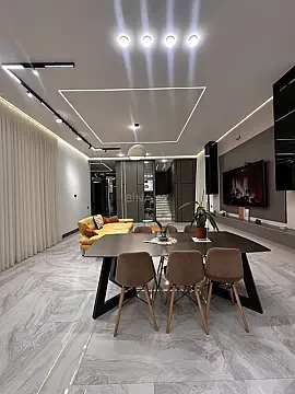 Satılır 6 otaqlı həyət evi 300 m²