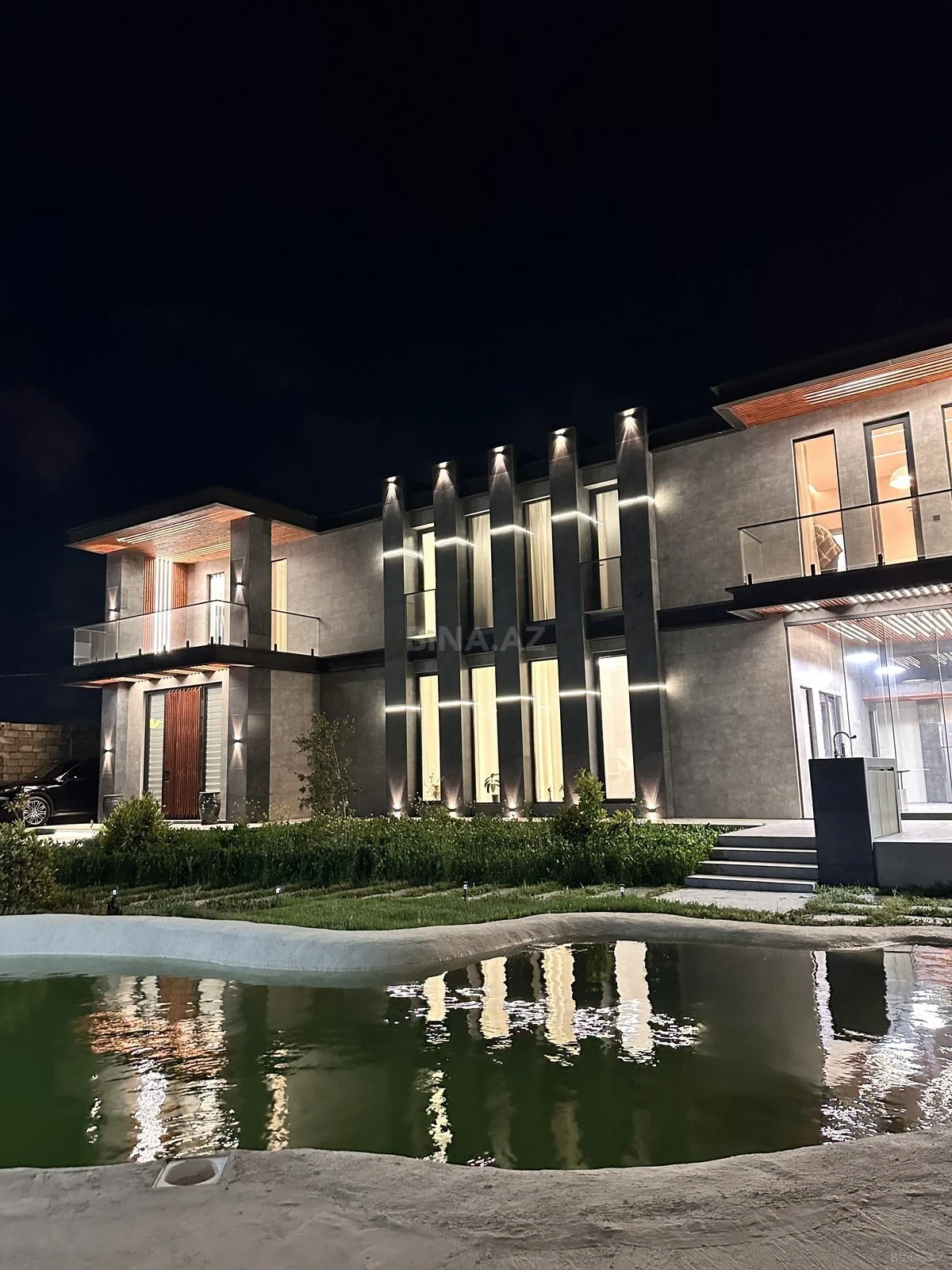 Satılır 6 otaqlı həyət evi 300 m²