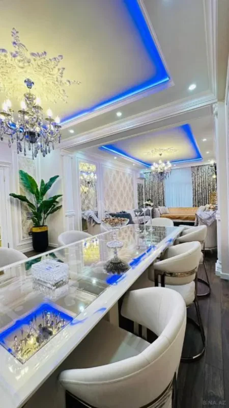 Satılır 3 otaqlı mənzil 165 m²