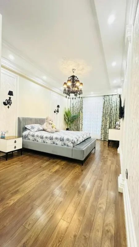 Satılır 3 otaqlı mənzil 165 m²