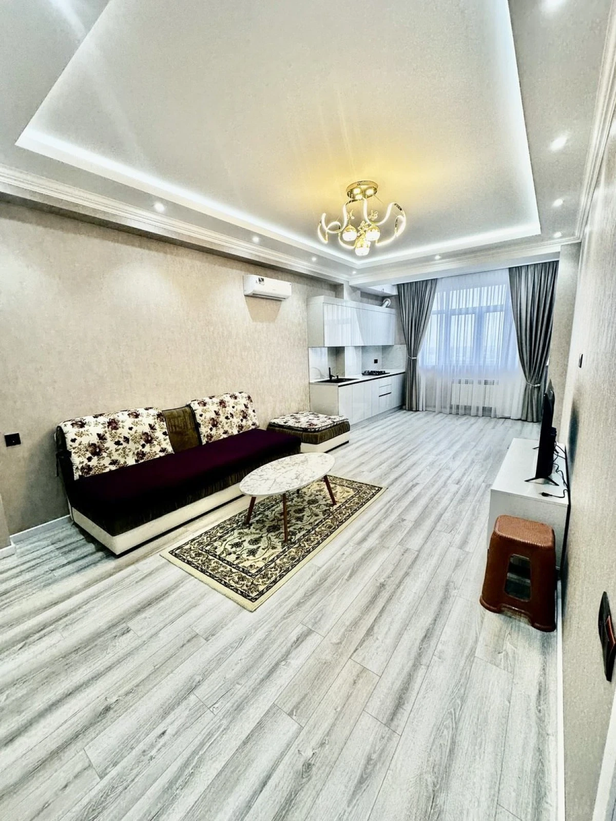 Kirayə verilir 2 otaqlı mənzil 66 m²