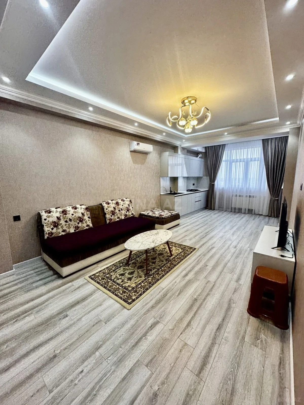 Kirayə verilir 2 otaqlı mənzil 66 m²