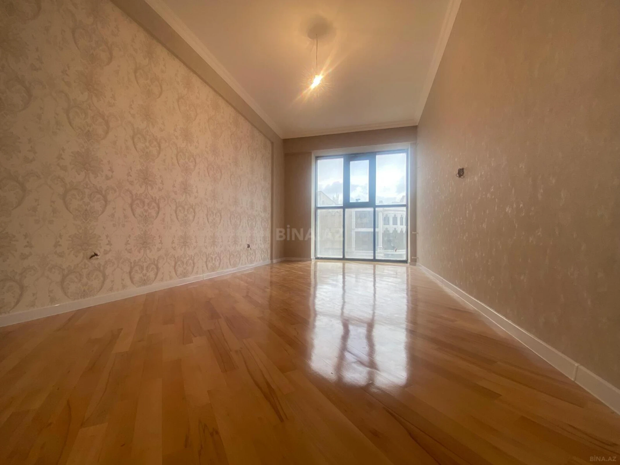 Satılır 3 otaqlı mənzil 84 m²