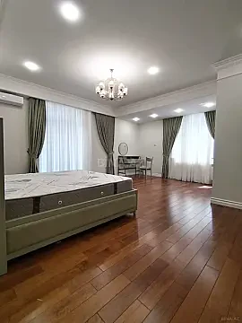 Satılır 5 otaqlı mənzil 230 m²