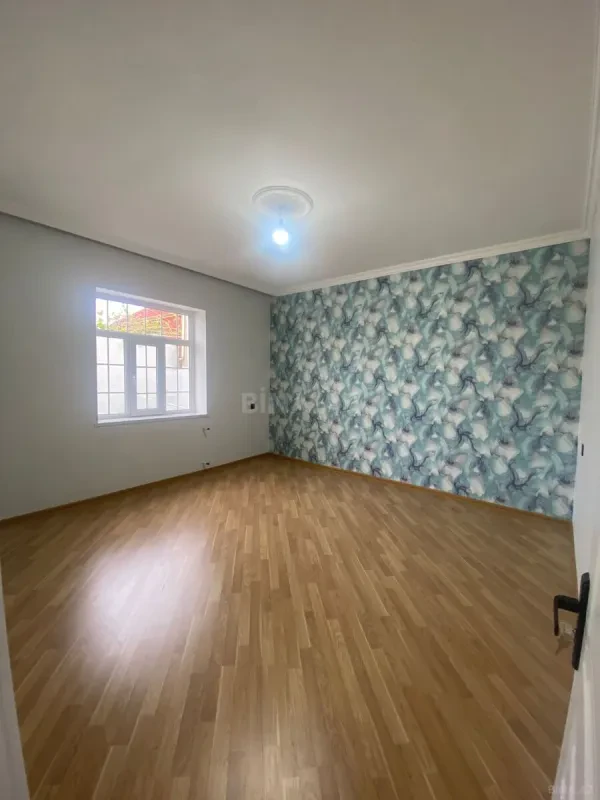 Satılır 3 otaqlı həyət evi 400 m²