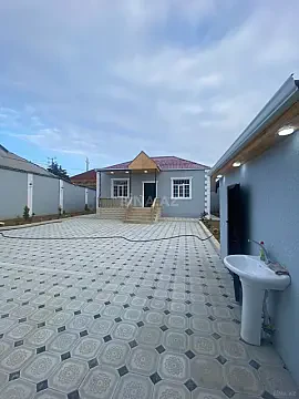 Satılır 3 otaqlı həyət evi 400 m²