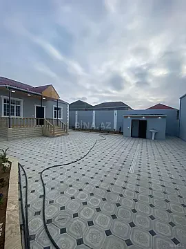 Satılır 3 otaqlı həyət evi 400 m²