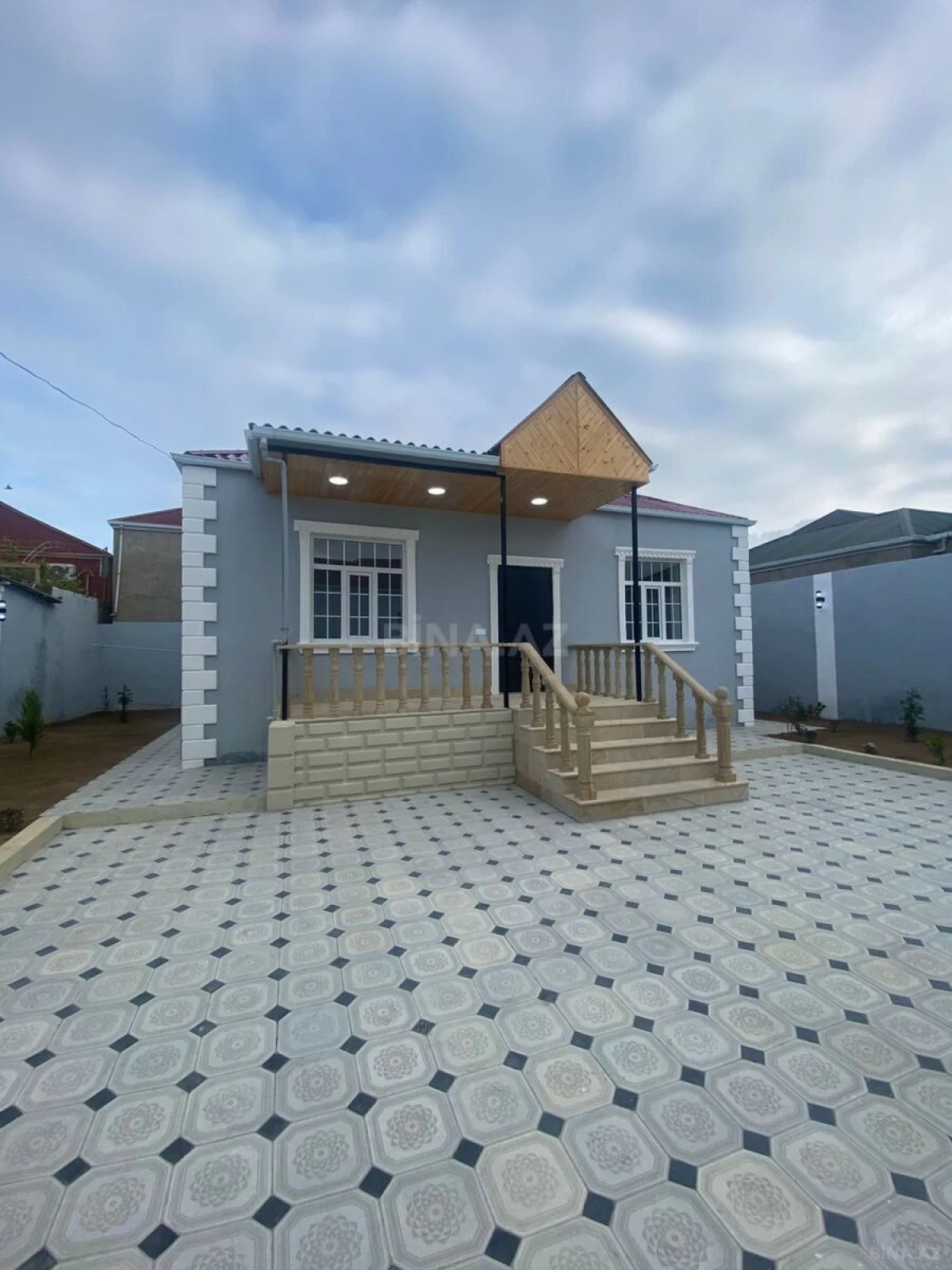 Satılır 3 otaqlı həyət evi 400 m²