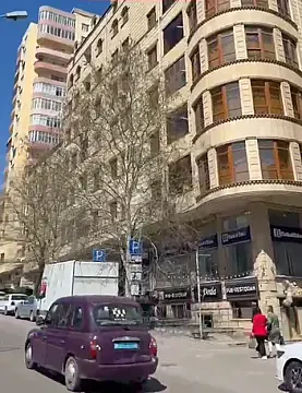 Satılır 4 otaqlı mənzil 200 m² — Bakı 4 otaq 200.00 m²