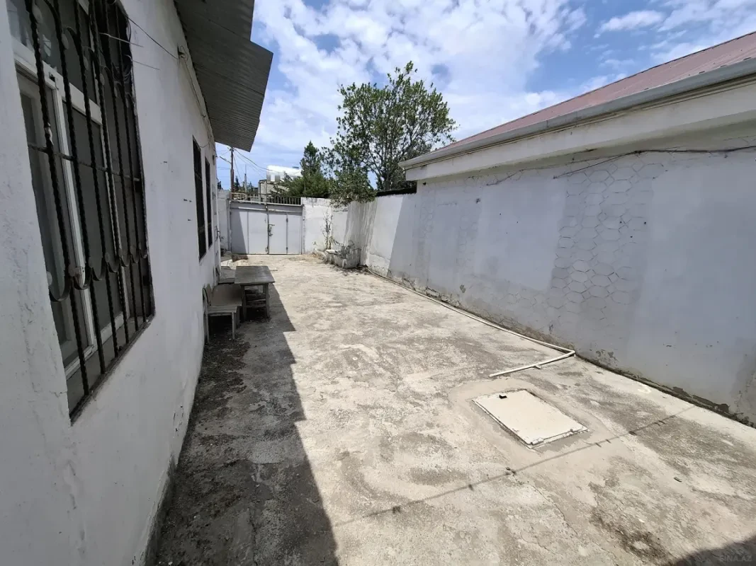 Satılır 4 otaqlı həyət evi 200 m²