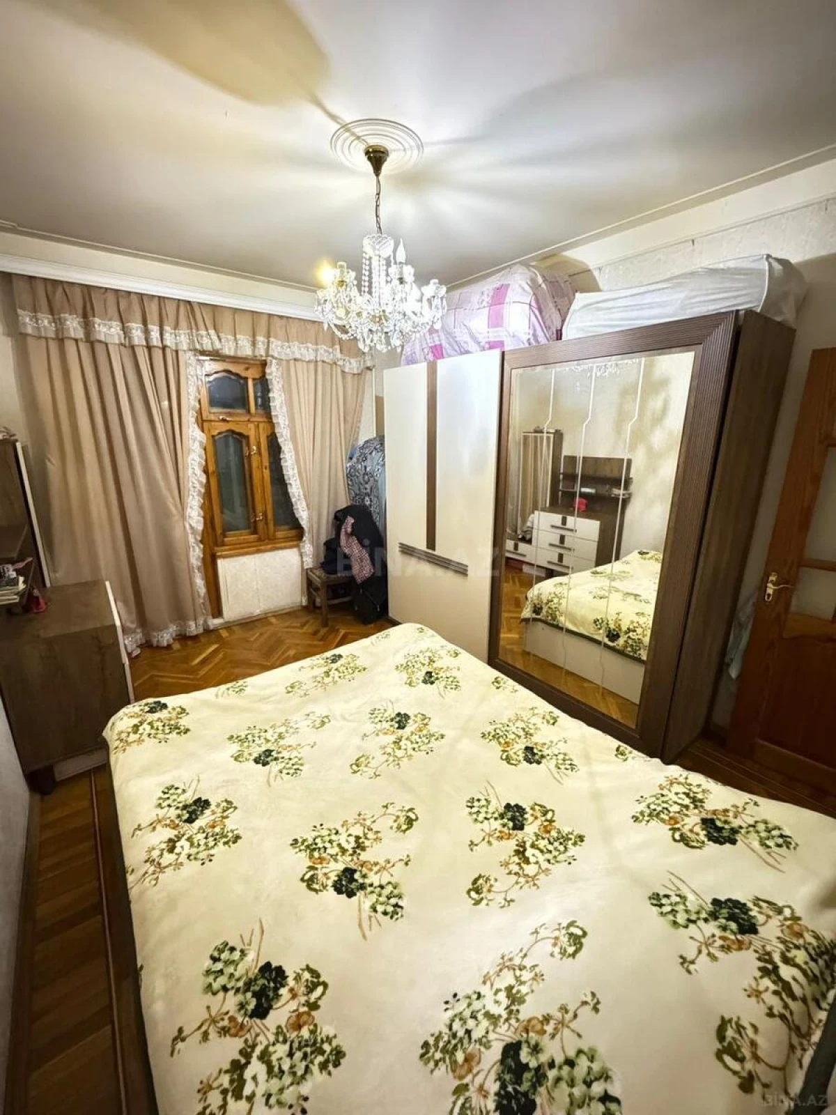Satılır 5 otaqlı mənzil 110 m²