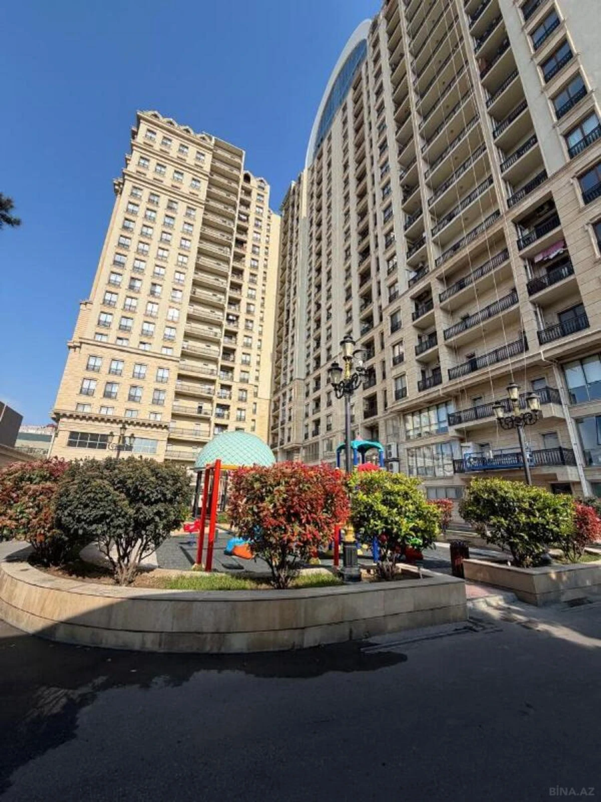 Satılır 3 otaqlı mənzil 110 m²