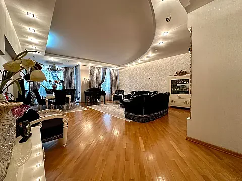 Satılır 4 otaqlı mənzil 240 m² — Bakı, Nərimanov 4 otaq 240.00 m²
