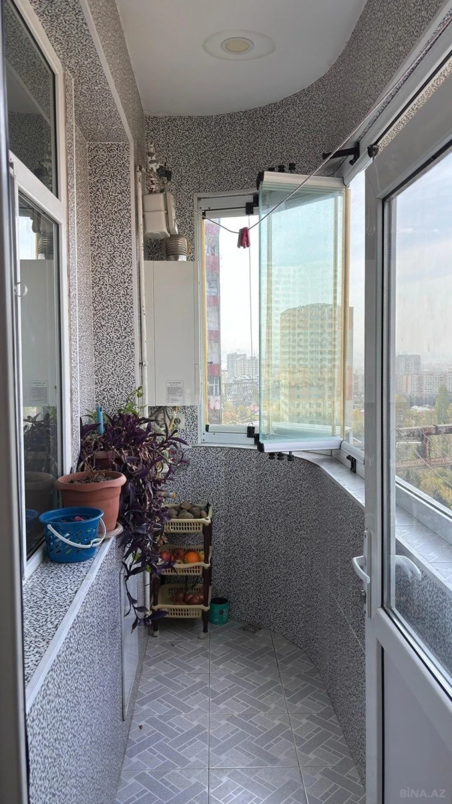 Satılır 4 otaqlı mənzil 92 m²