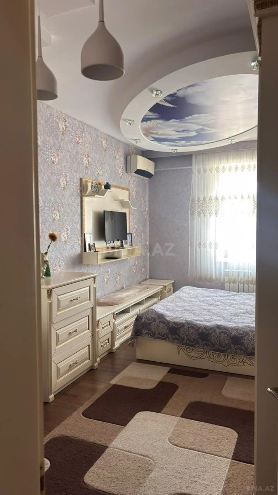 Satılır 4 otaqlı mənzil 92 m²