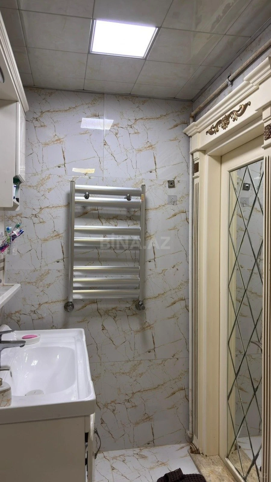 Satılır 4 otaqlı mənzil 92 m²