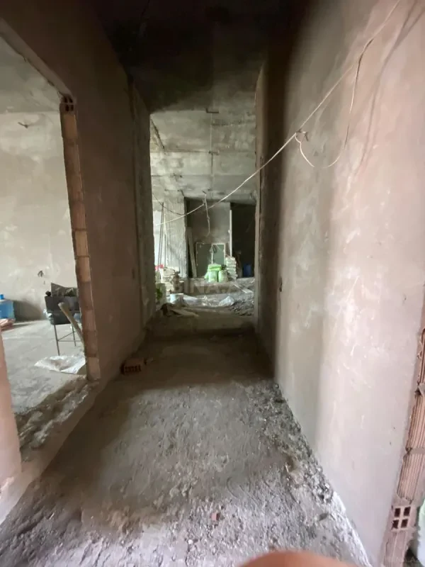 Satılır 4 otaqlı mənzil 185 m²