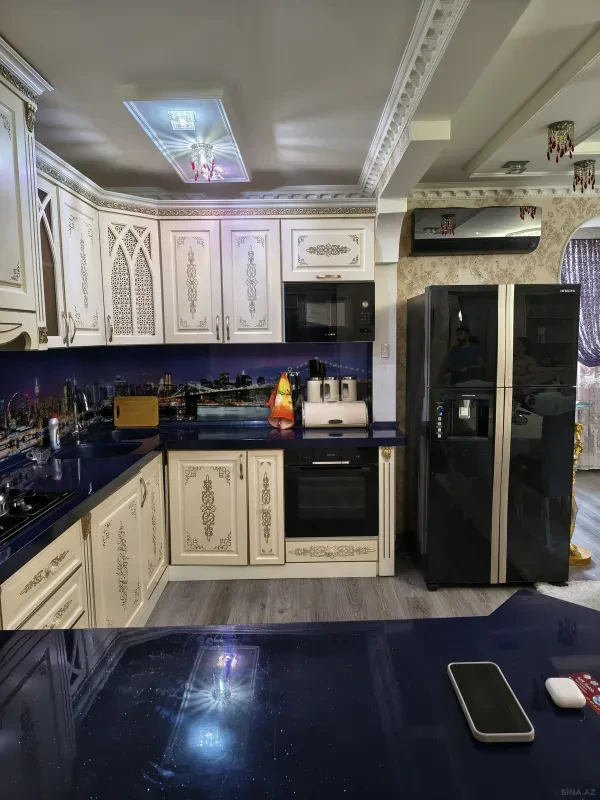 Kirayə verilir 2 otaqlı mənzil 65 m²