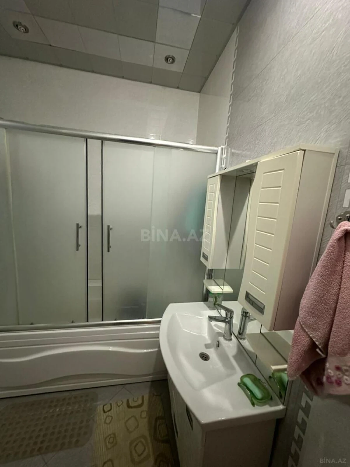 Satılır 5 otaqlı həyət evi 250 m²