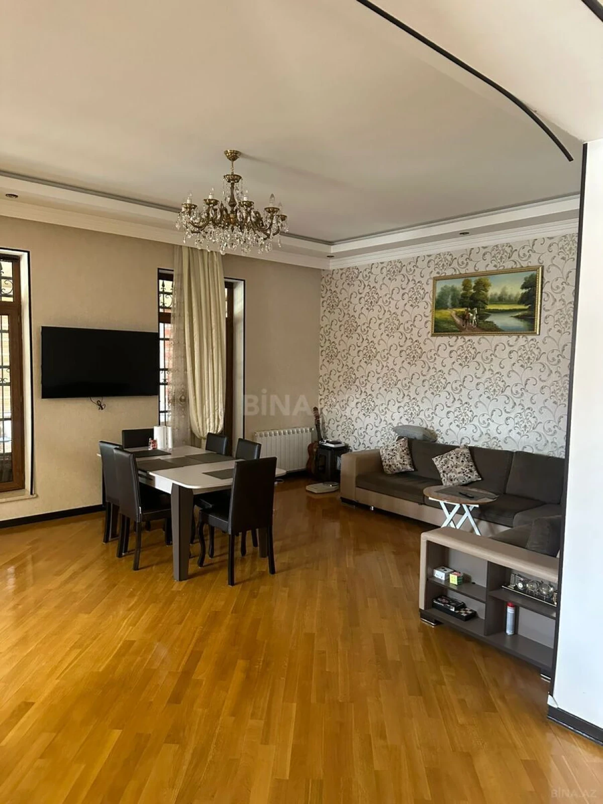 Satılır 5 otaqlı həyət evi 250 m²