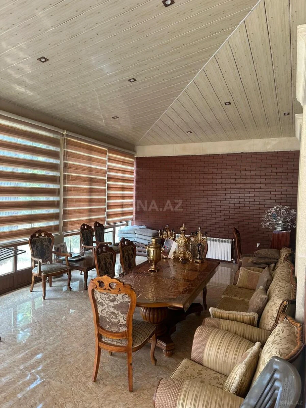 Satılır 5 otaqlı həyət evi 250 m²