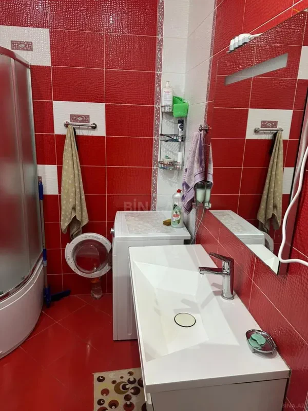 Satılır 5 otaqlı həyət evi 250 m²