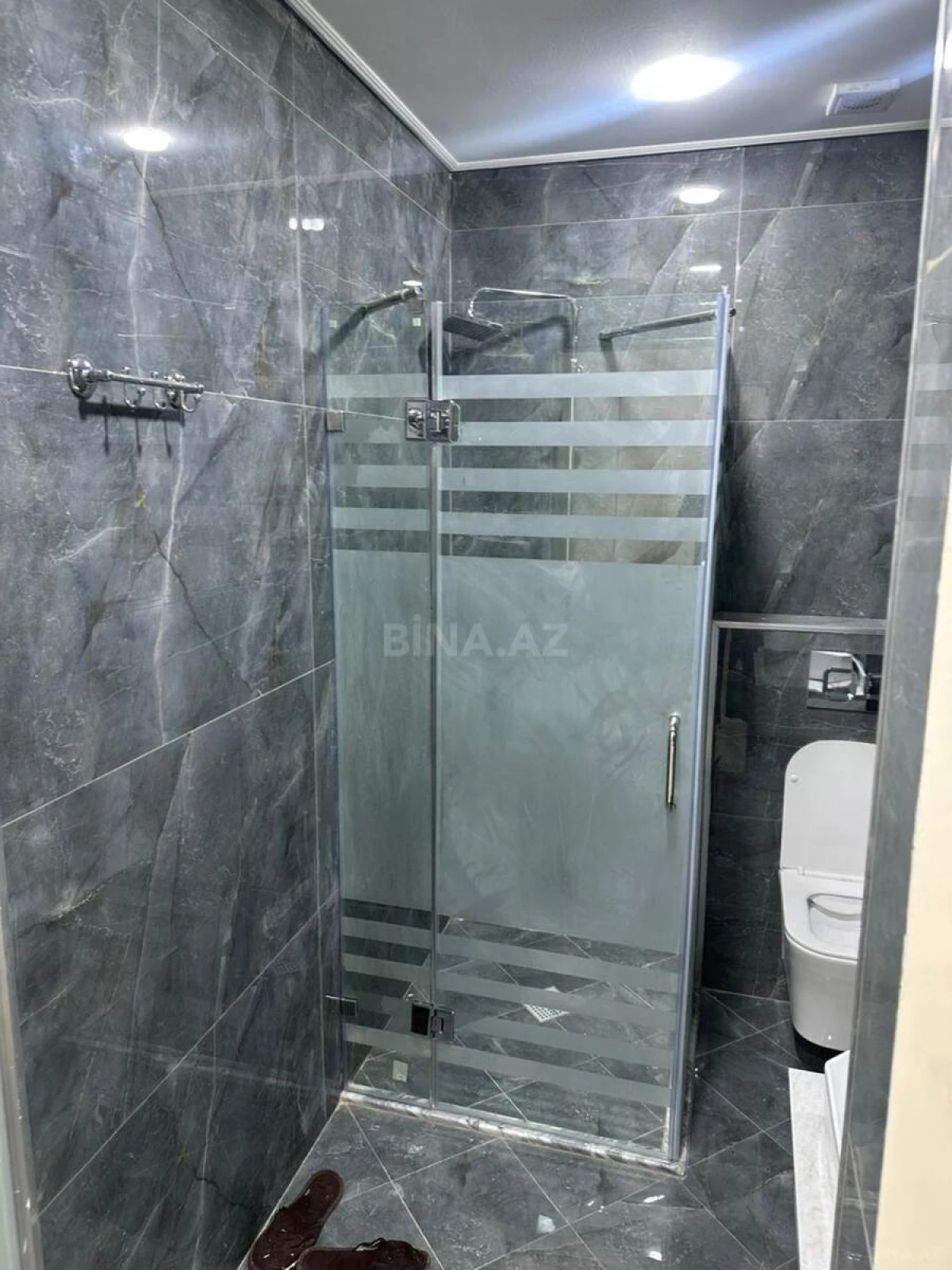 Satılır 5 otaqlı həyət evi 250 m²