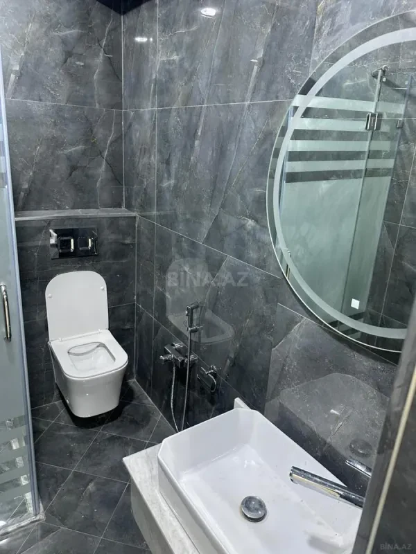 Satılır 5 otaqlı həyət evi 250 m²