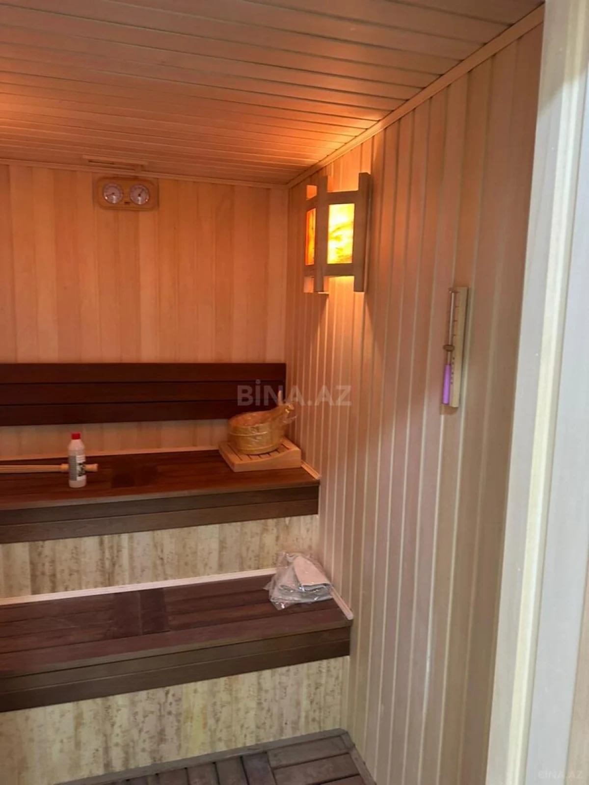 Satılır 5 otaqlı həyət evi 250 m²