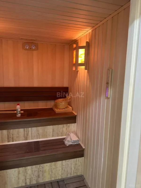 Satılır 5 otaqlı həyət evi 250 m²