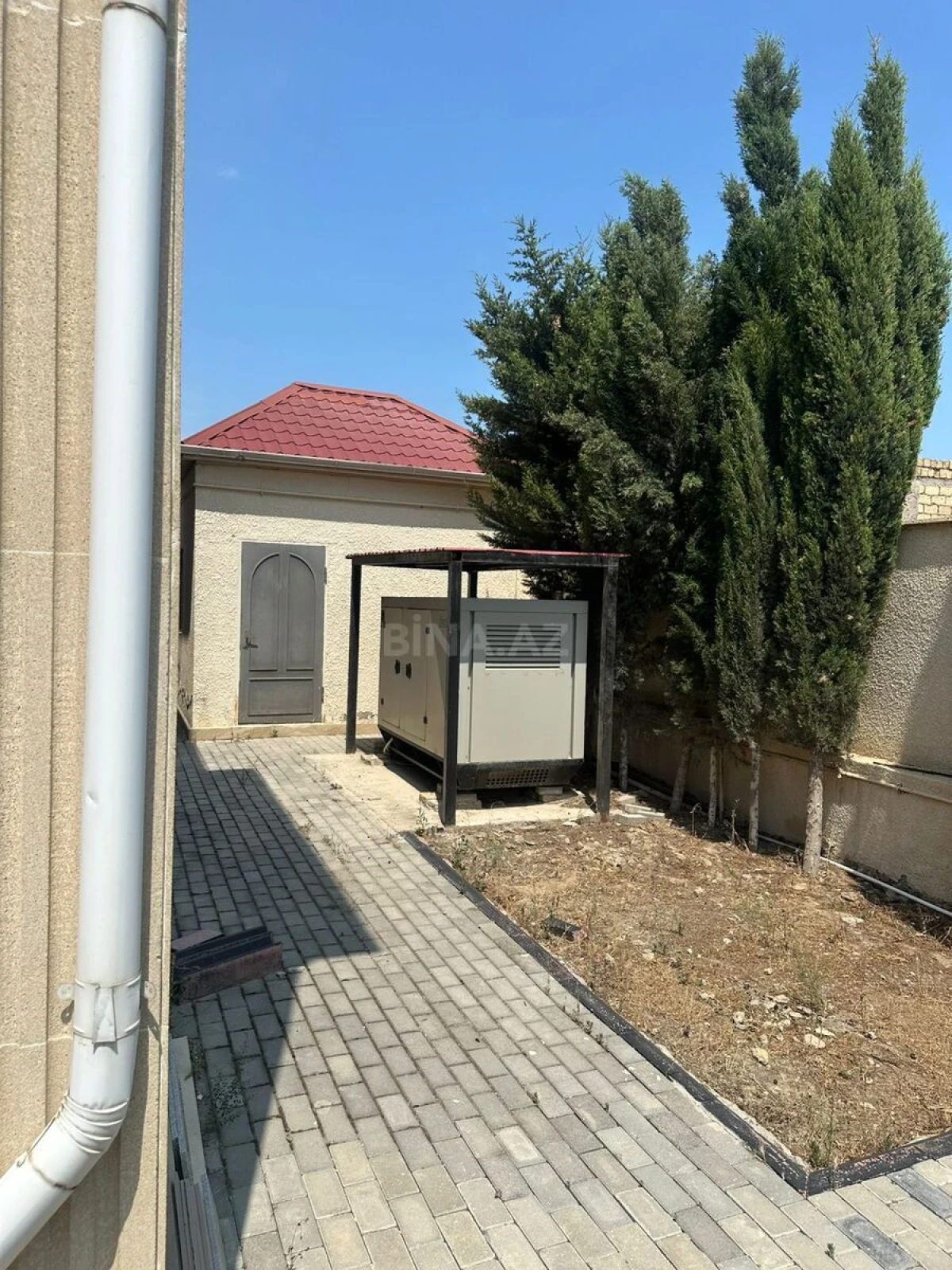 Satılır 5 otaqlı həyət evi 250 m²