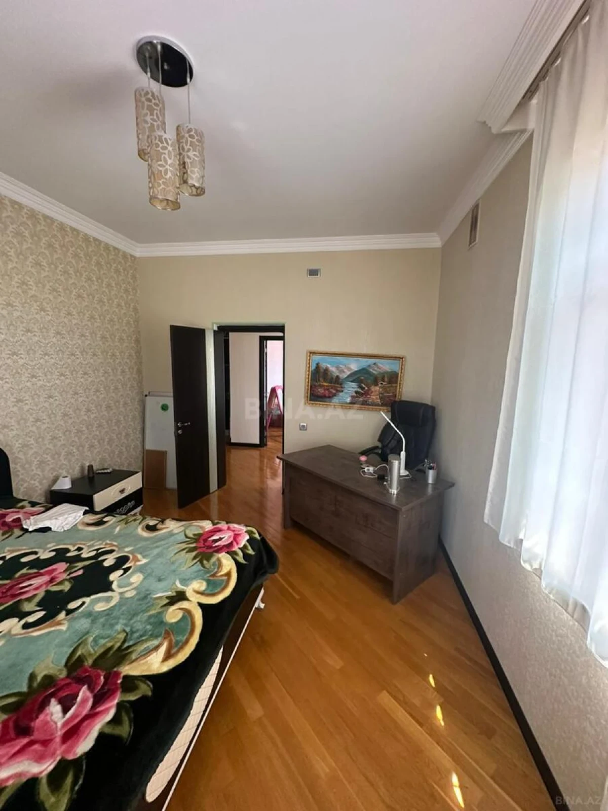 Satılır 5 otaqlı həyət evi 250 m²