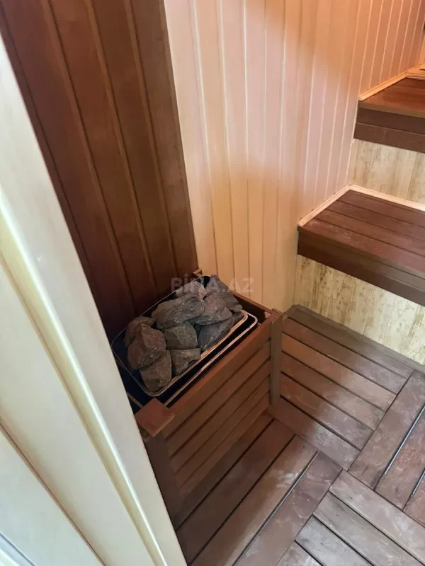Satılır 5 otaqlı həyət evi 250 m²