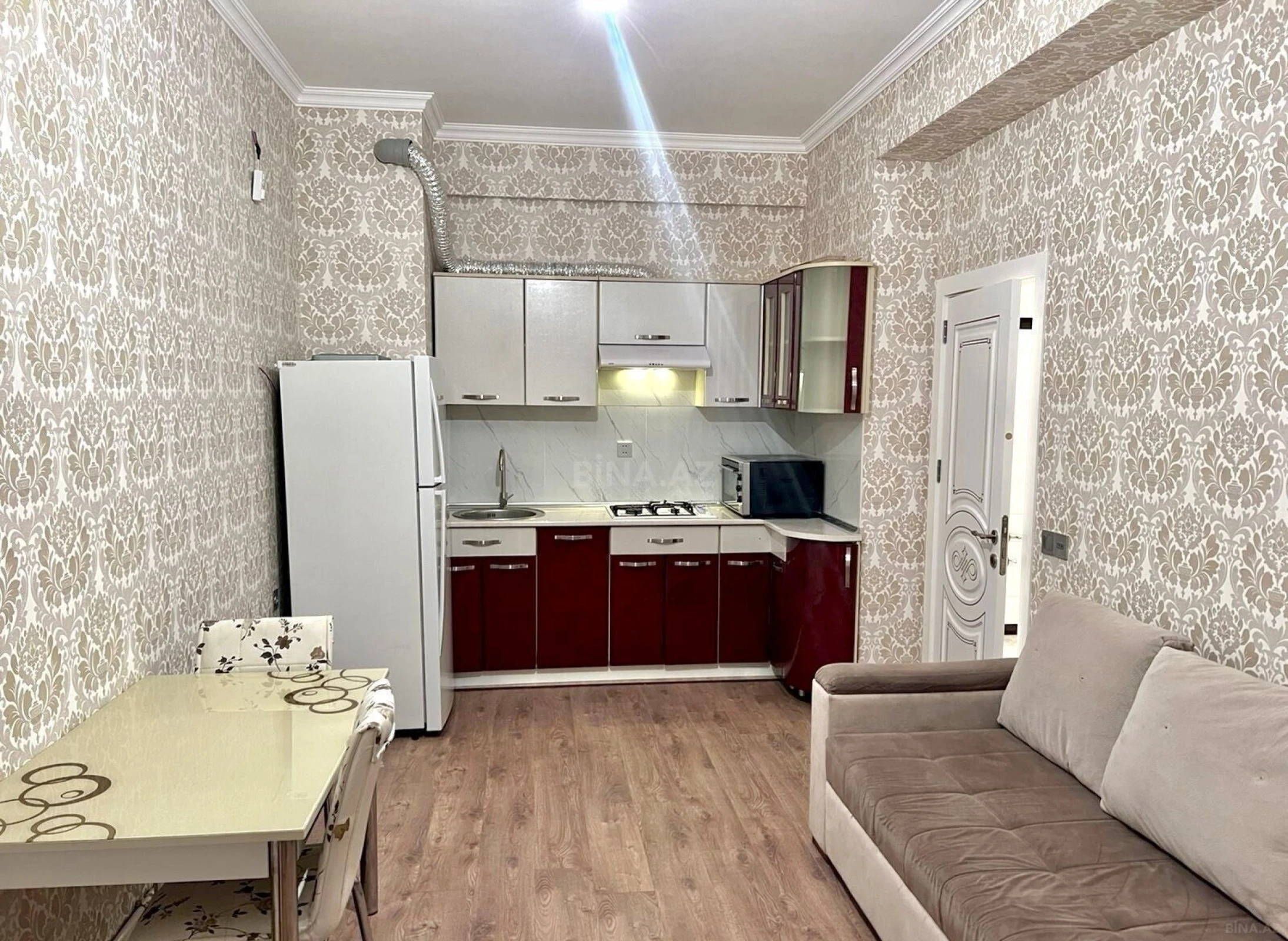 Kirayə verilir 2 otaqlı mənzil 50 m²