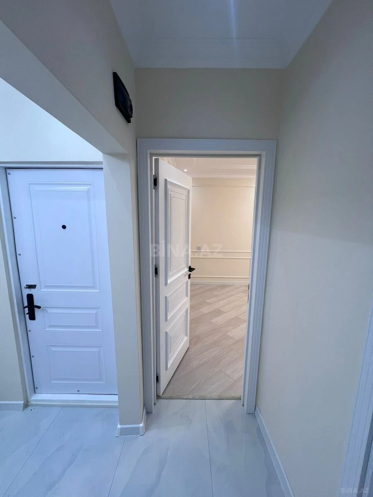 Satılır 4 otaqlı mənzil 110 m²