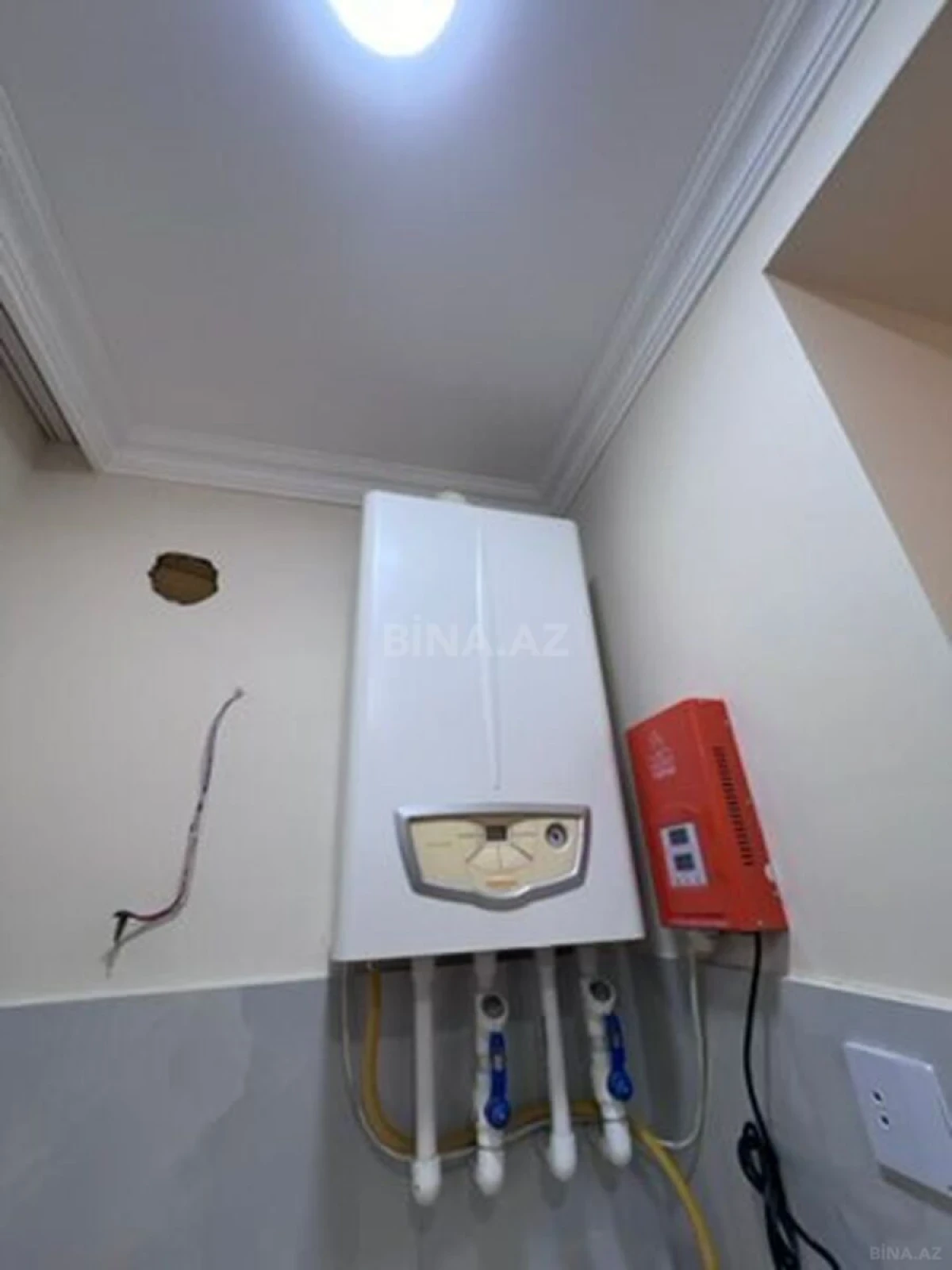 Satılır 4 otaqlı mənzil 110 m²