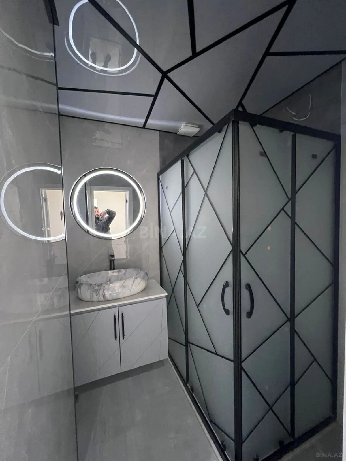 Satılır 4 otaqlı mənzil 110 m²