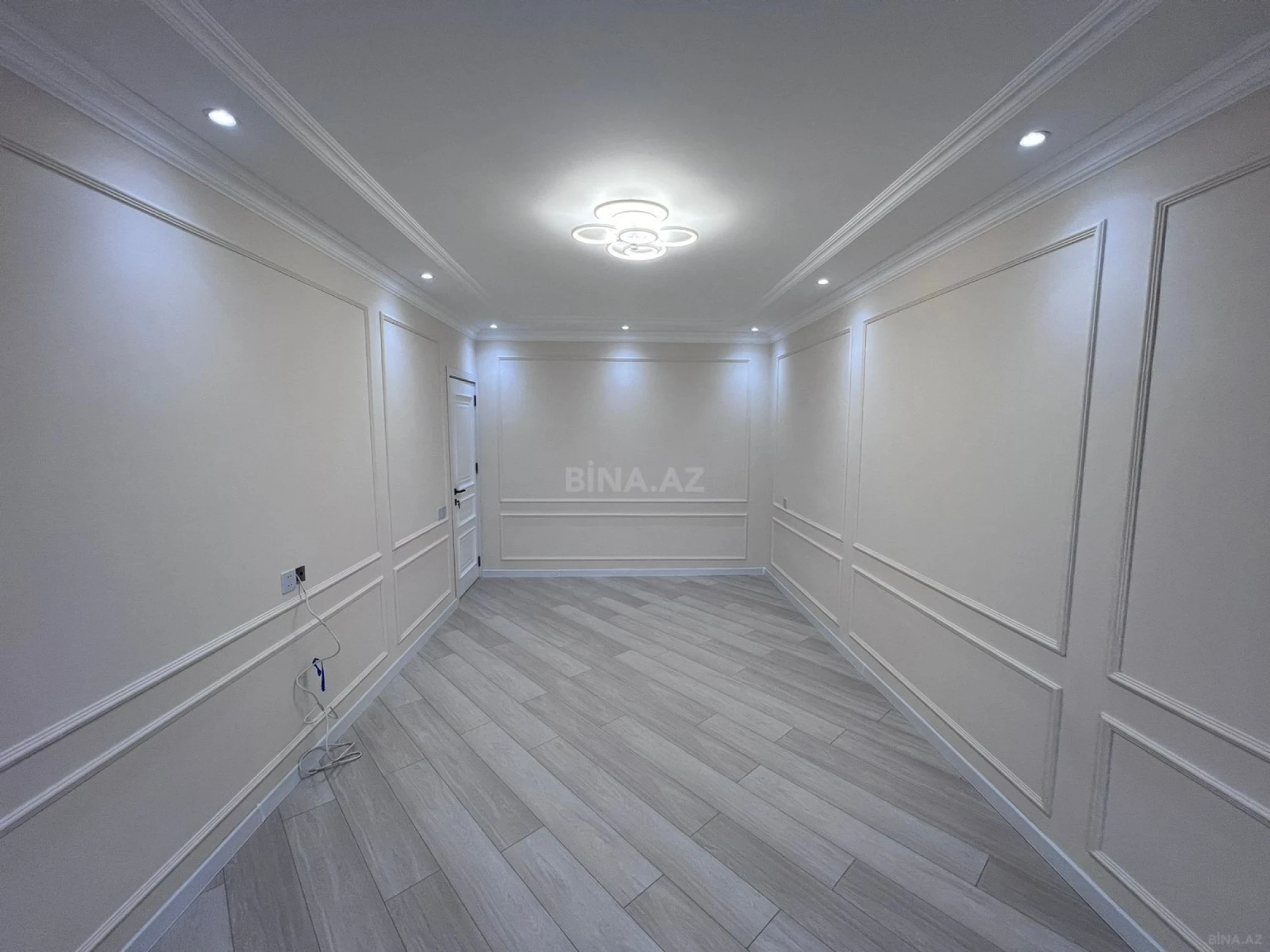 Satılır 4 otaqlı mənzil 110 m²