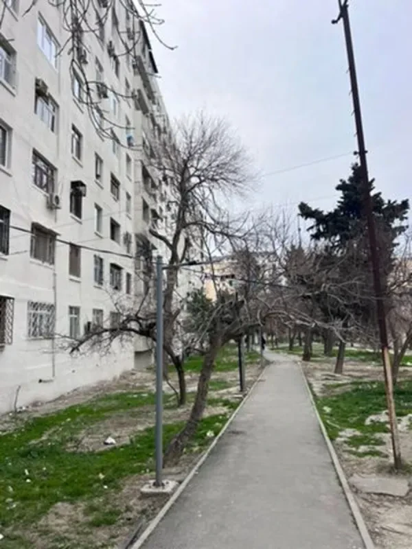 Satılır 4 otaqlı mənzil 110 m²