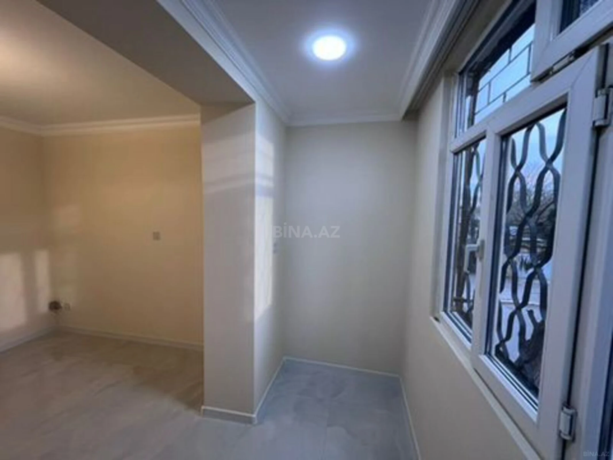 Satılır 4 otaqlı mənzil 110 m²